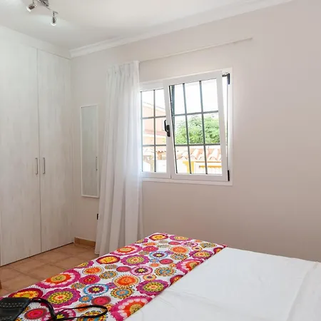 Вилла Comoda Sonnenland Spacious Luxury Private Heated Pool Stunning Terrace Views Perfect Family Getaway