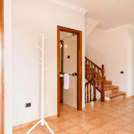Comoda Sonnenland Spacious Luxury Private Heated Pool Stunning Terrace Views Perfect Family Getaway * Лас-Пальмас-де-Гран-Канария