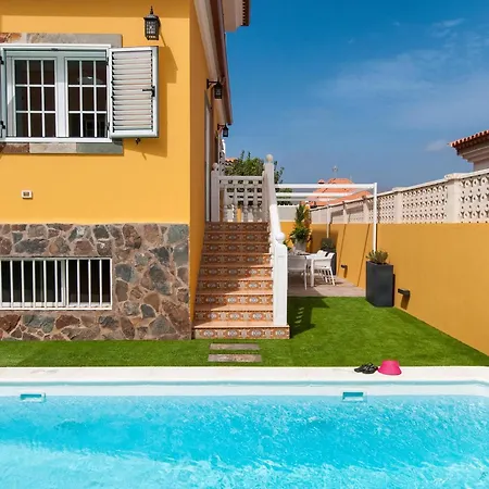 Comoda Sonnenland Spacious Luxury Private Heated Pool Stunning Terrace Views Perfect Family Getaway Вилла Лас-Пальмас-де-Гран-Канария