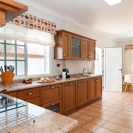 Comoda Sonnenland Spacious Luxury Private Heated Pool Stunning Terrace Views Perfect Family Getaway Villa
