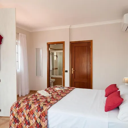 Βίλα Comoda Sonnenland Spacious Luxury Private Heated Pool Stunning Terrace Views Perfect Family Getaway *