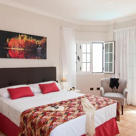 Comoda Sonnenland Spacious Luxury Private Heated Pool Stunning Terrace Views Perfect Family Getaway Βίλα Λας Πάλμας ντε Γκραν Κανάρια