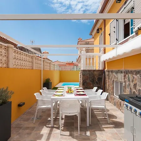 Βίλα Comoda Sonnenland Spacious Luxury Private Heated Pool Stunning Terrace Views Perfect Family Getaway